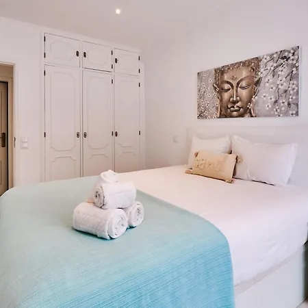 Appartement Monaco Mit Pool Albufeira